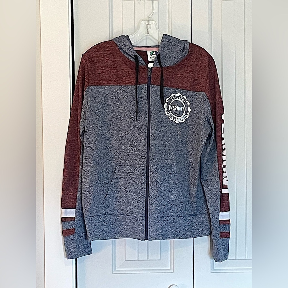 Avalon Apparel Vermont Grey and Maroon Hoodie sweatshirt Large (more like a MED)